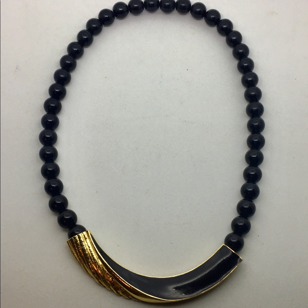 Vintage Signed Trifari Necklace Black & Gold Tone